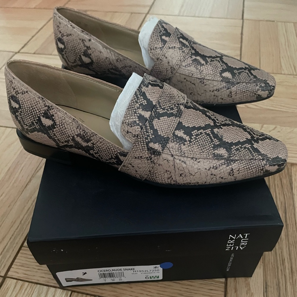 Naturalizer Barely Nude Snake-print Leather Loafers